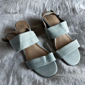 Simply Styled Light Denim heels